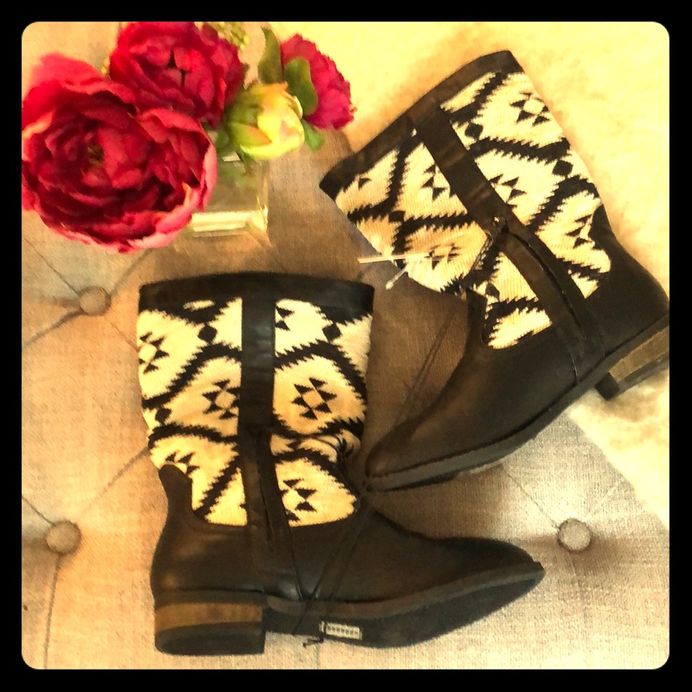 Forever 21 short boots 👢